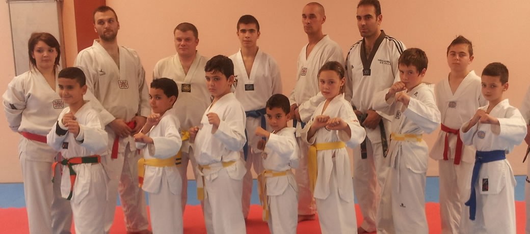 Dojo formation taekwondo